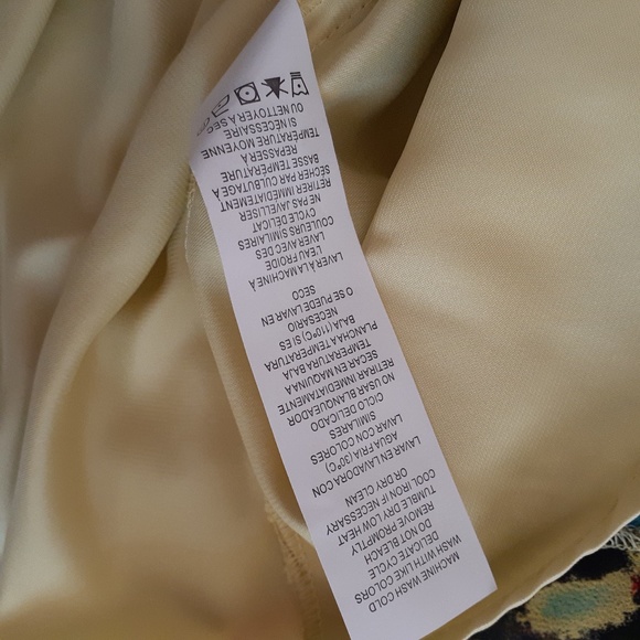 Kensie Blurred Floral Print Buttercup Dress - Picture 9 of 10